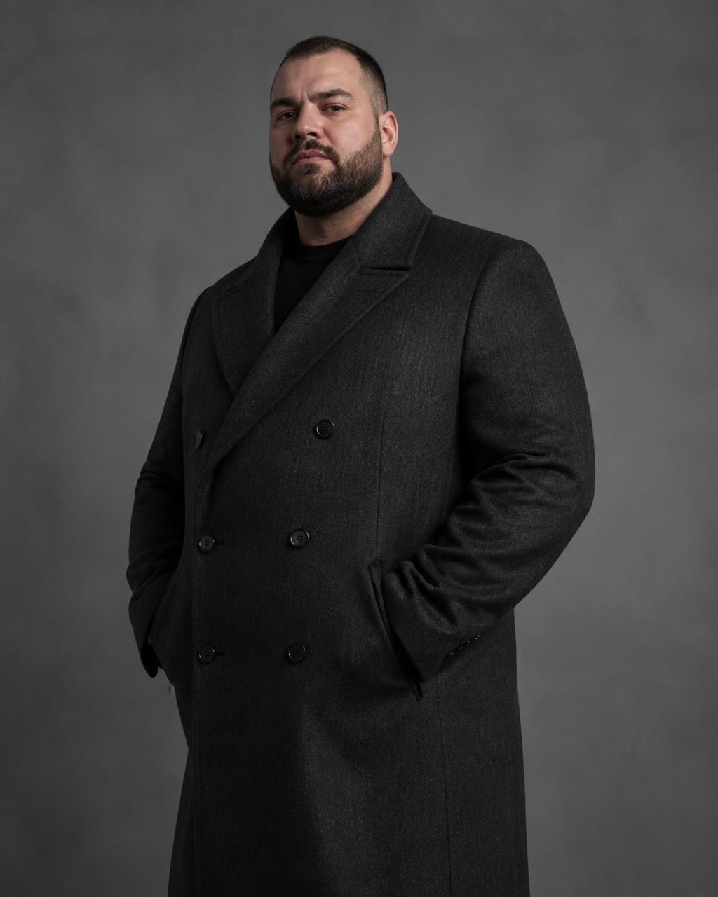 Tobias Feldt, extended sizing male curve and menswear and portrait talent from Berlin, studio rendered cover portrait.